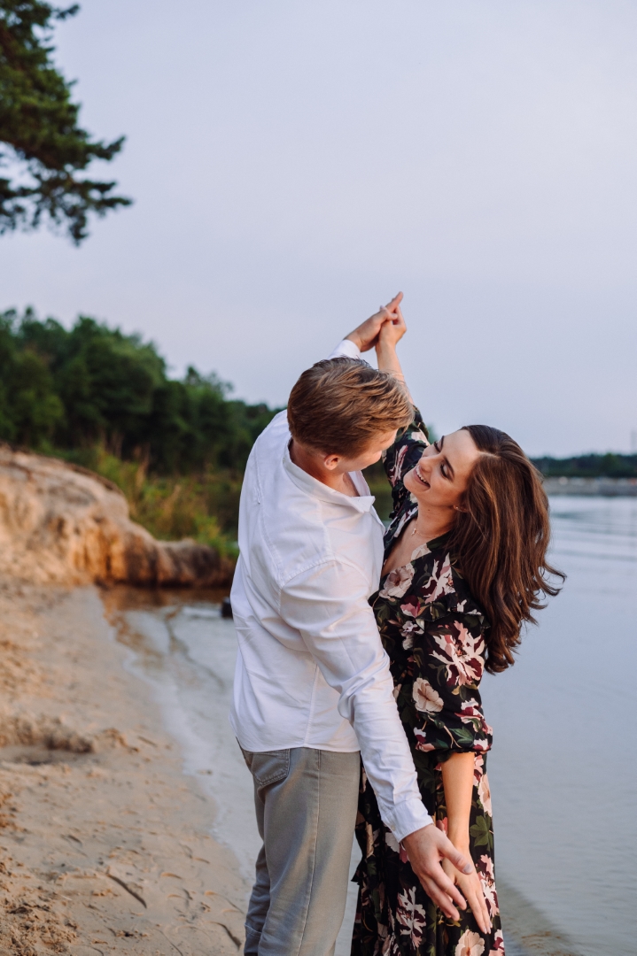 sesja narzeczenska o zachodzie slonca kielce (36)