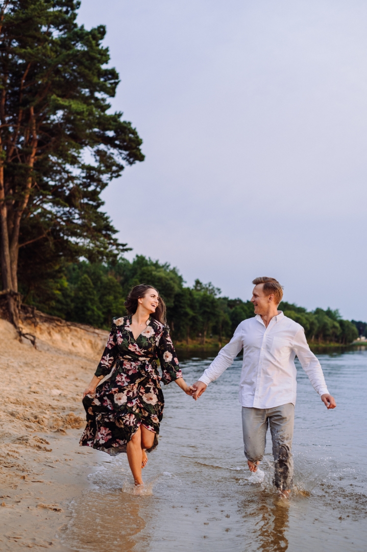 sesja narzeczenska o zachodzie slonca kielce (38)