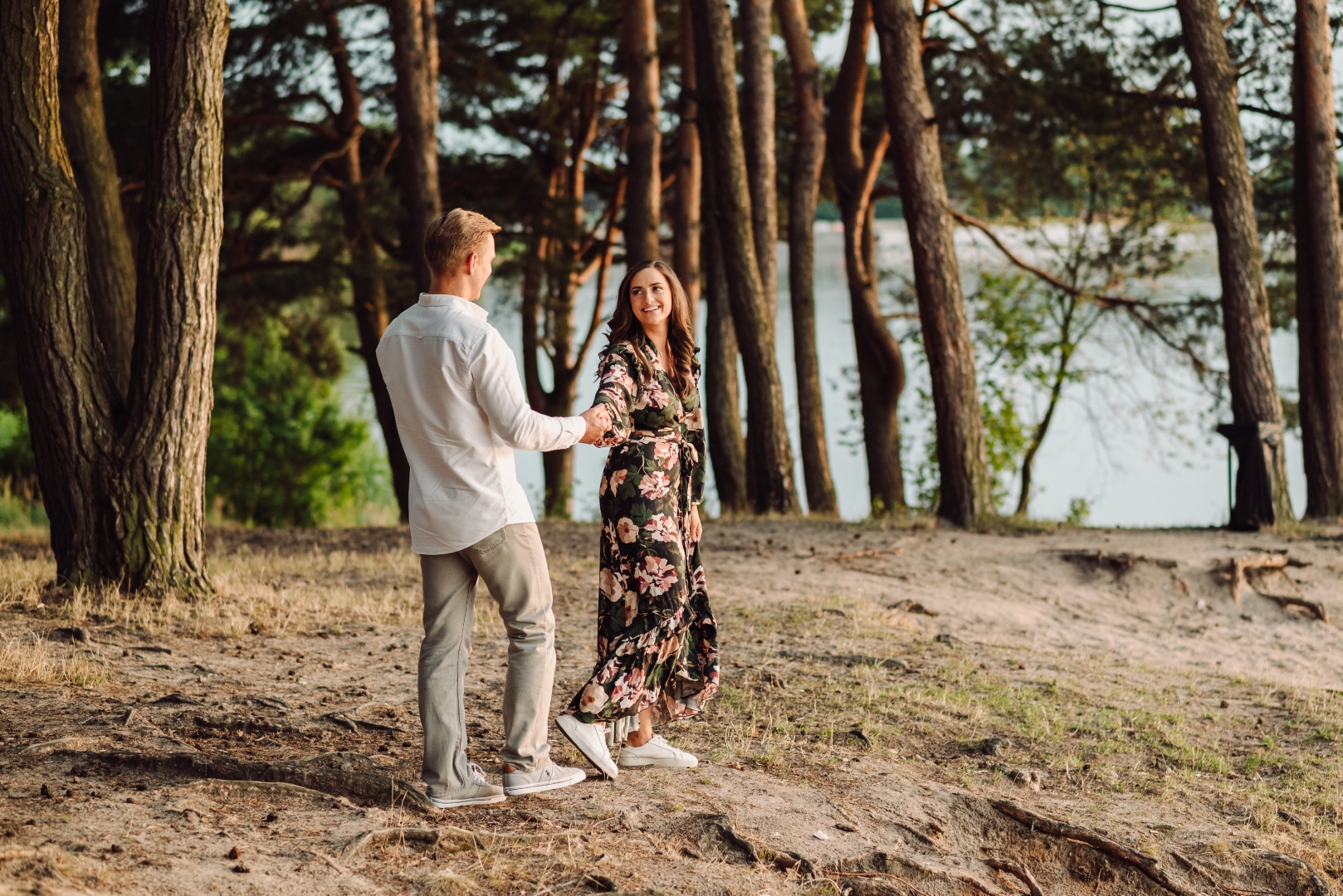 sesja narzeczenska o zachodzie slonca kielce (7)