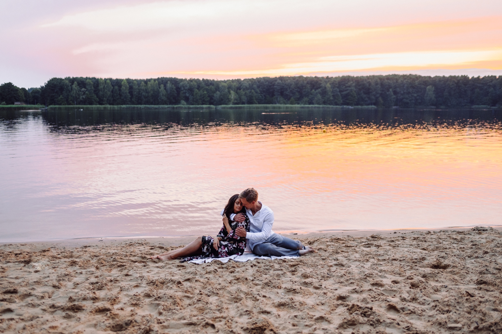 sesja narzeczenska o zachodzie slonca kielce (47)