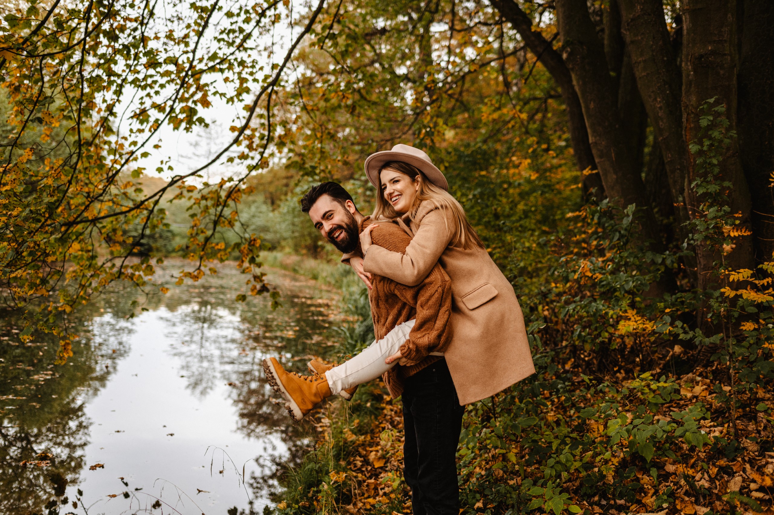 Arturówek – malownicze miejsce na sesję narzeczeńską w Łodzi